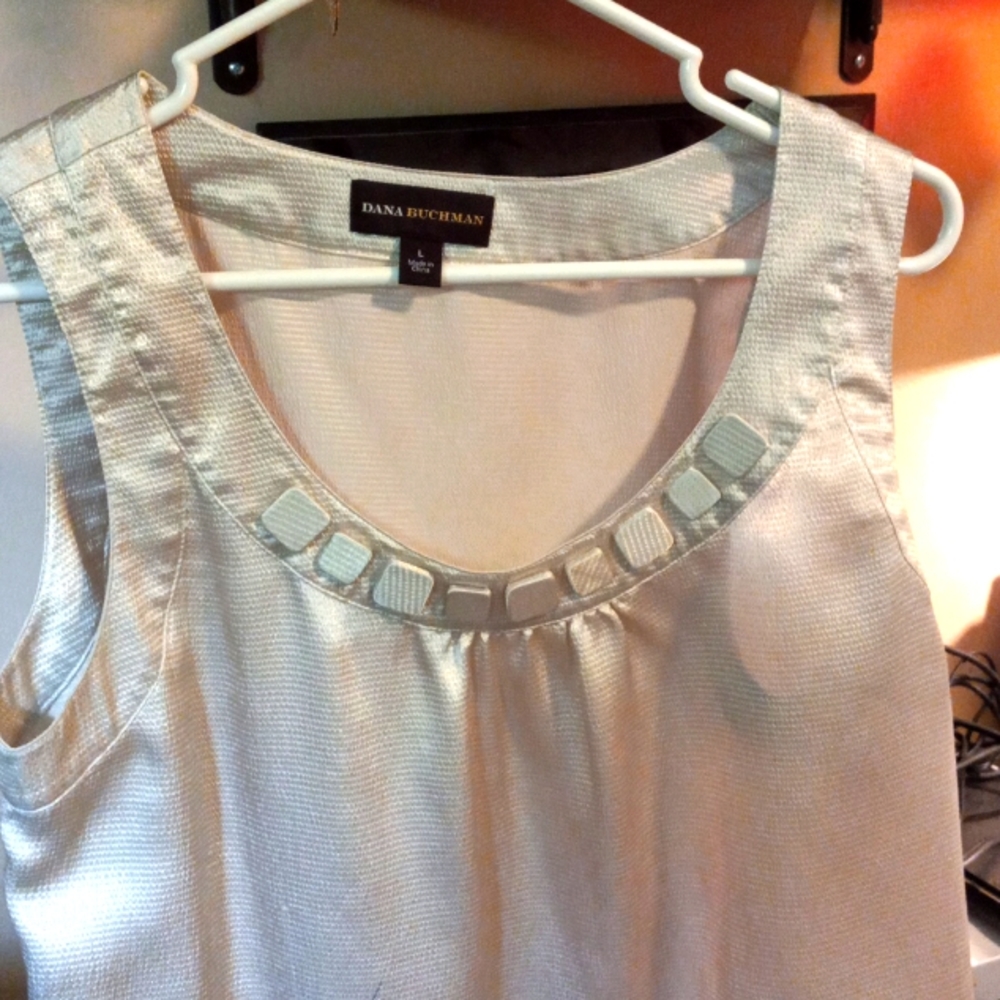 Dana Buckman top